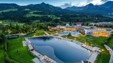 Panoramabild Alpentherme Gastein Daemmerung | © Alpentherme Gastein/Wolkersdorfer