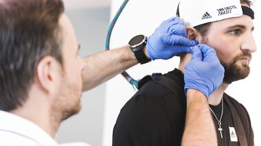 Sportmedizin Messung Laktat beim Leistungstest | © adidas Infinite Trails/Marktl Photography
