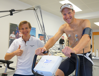 Bernhard Gruber beim Leistungstest in der Sportmedizin | © Alpentherme Gastein