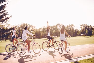 Radfahren | © Freepik.com/gstockstudio